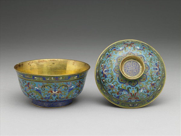 掐絲琺瑯花卉紋蓋碗