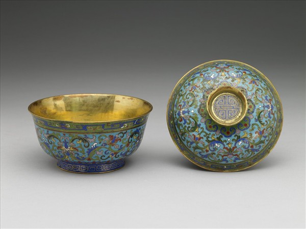 掐絲琺瑯花卉紋蓋碗