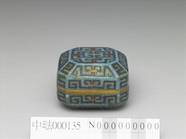 掐絲琺瑯獸面紋盒