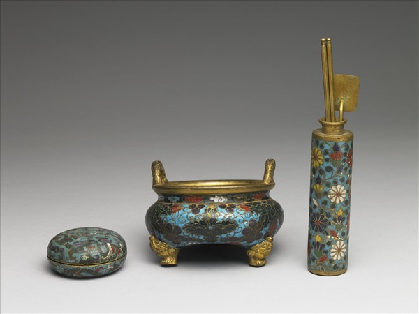 掐絲琺瑯葡萄紋爐