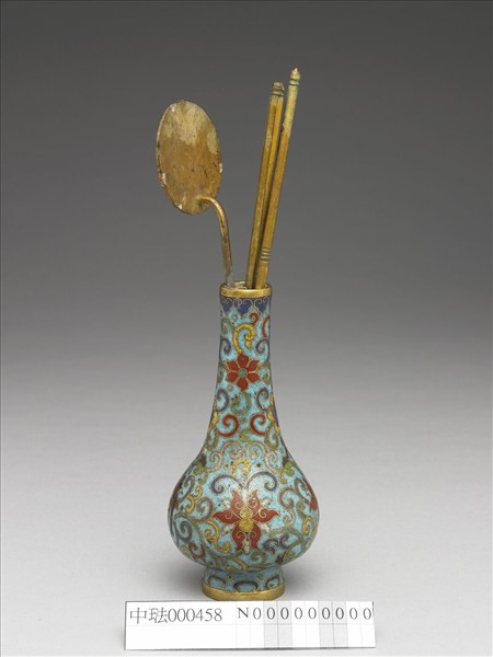 掐絲琺瑯瓶
