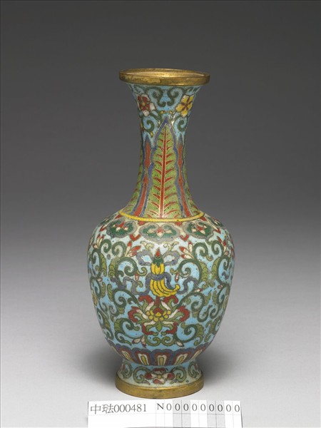 掐絲琺瑯瓶