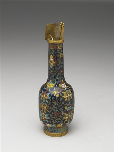 掐絲琺瑯瓶