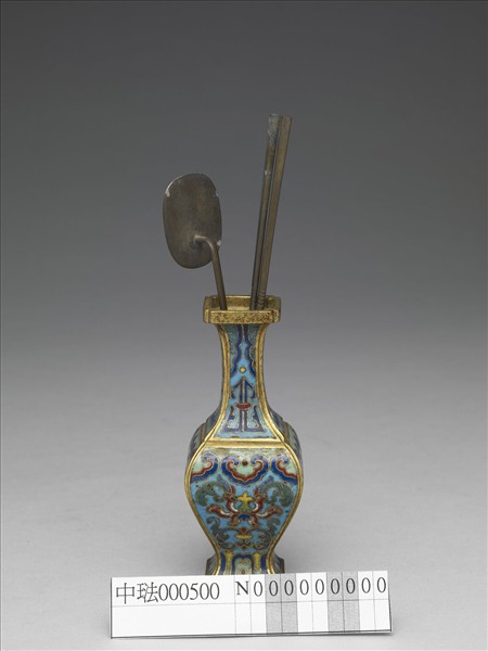 掐絲琺瑯瓶