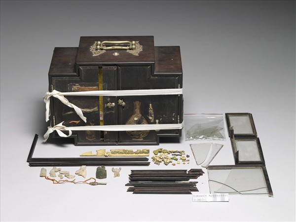 紫檀嵌玉石人物匣