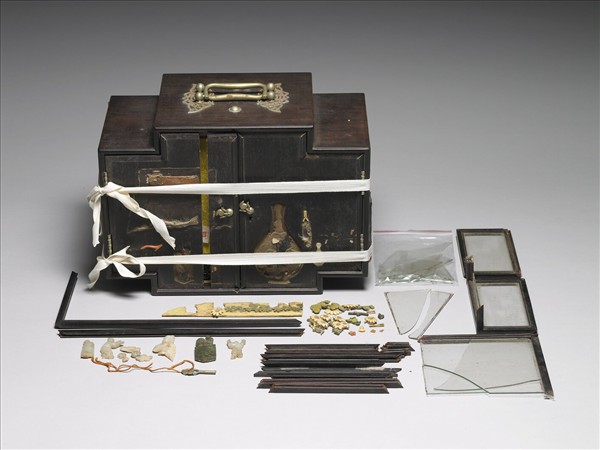 紫檀嵌玉石人物匣