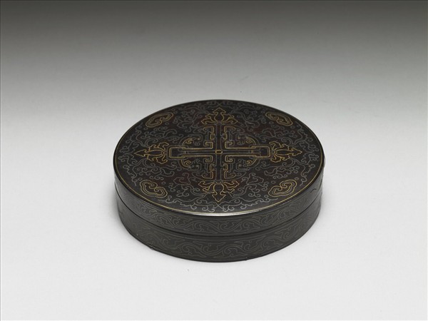 嵌金銀絲番蓮紋木盒