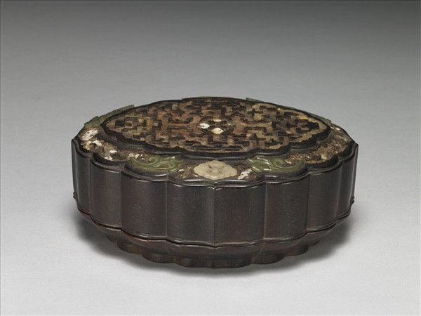 紫檀嵌玉花式盒