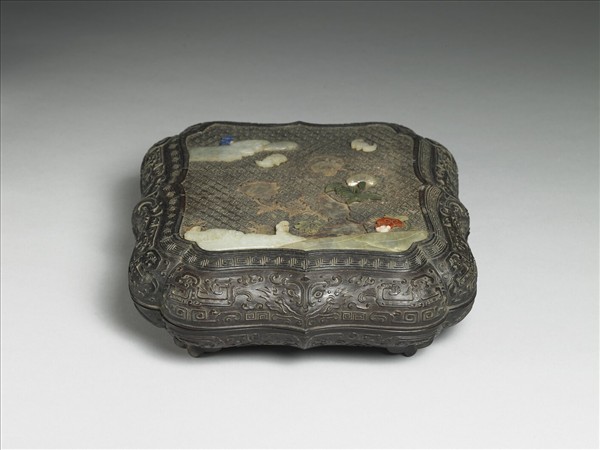 嵌玉獸面紋木盒