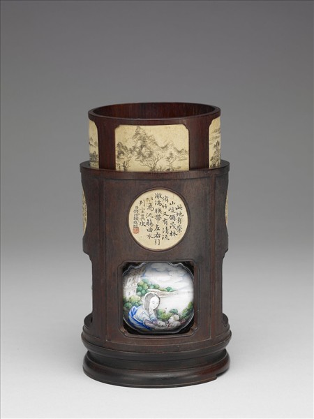 銅胎內填琺瑯西洋人物圖瓶