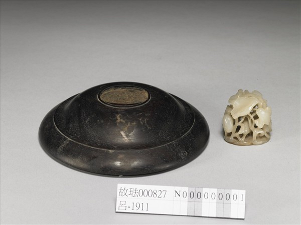 汀渚鷺鷥紋玉頂