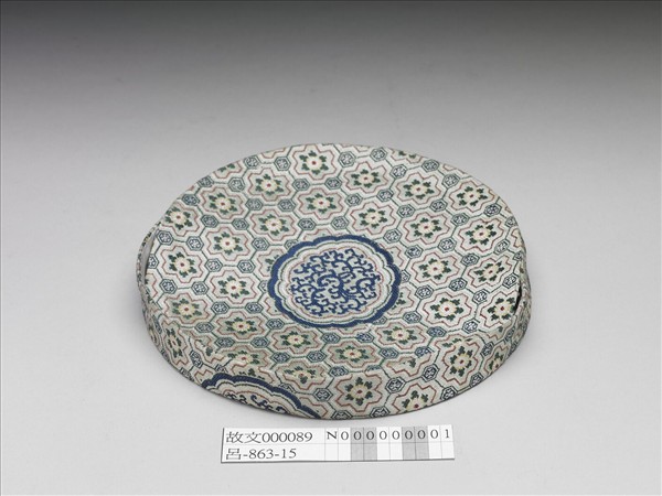 六角紋錦地團龍紋錦套