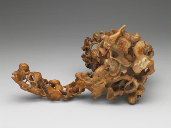 黃楊木雕鏤空瓜瓞筆筒