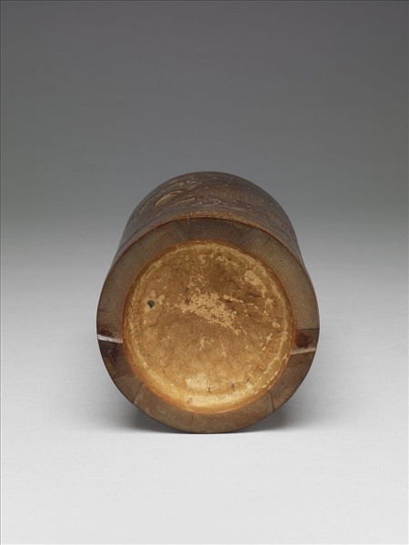 竹雕人物圖筆筒