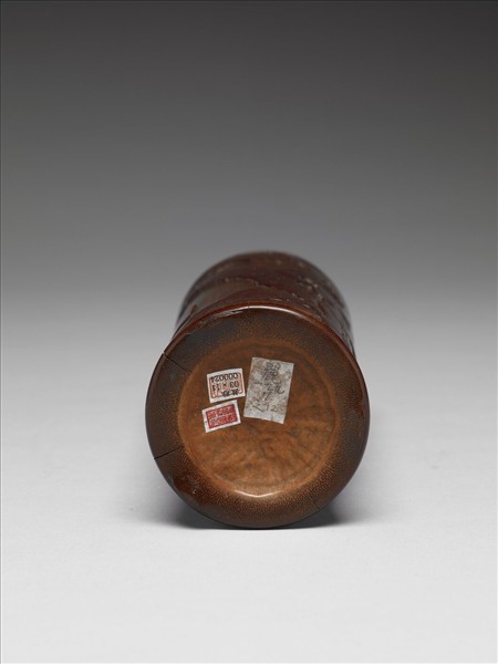 竹雕羲之題扇圖筆筒