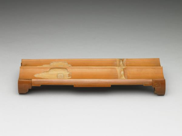 竹雕如意紋筆床