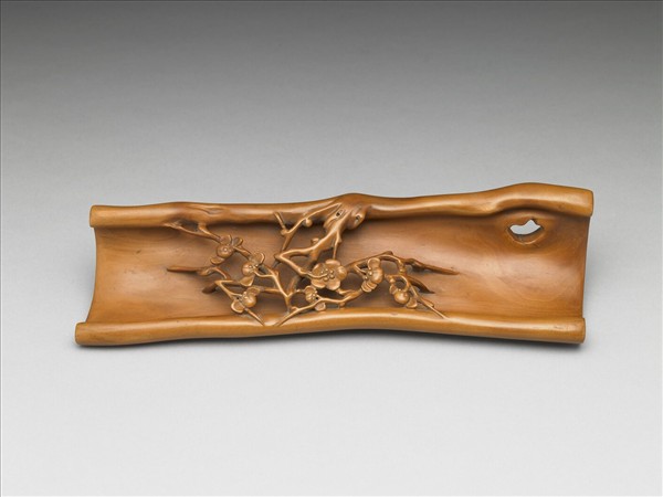 黃楊木梅花文字臂擱