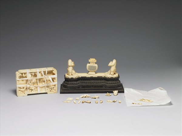 象牙雕山水人物插屏