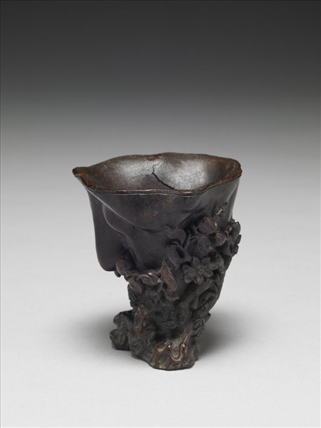 沉香木雕花果杯