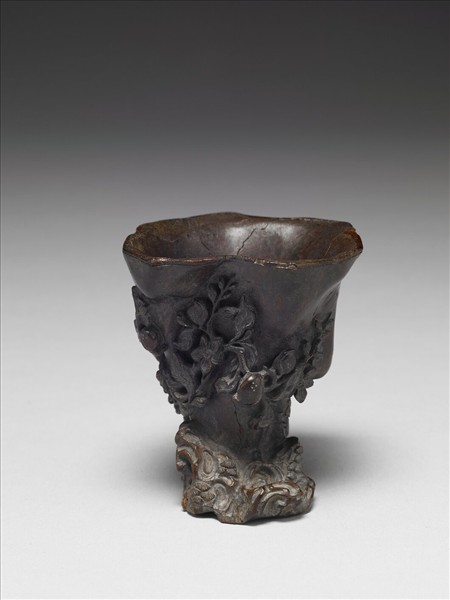 沉香木雕花果杯