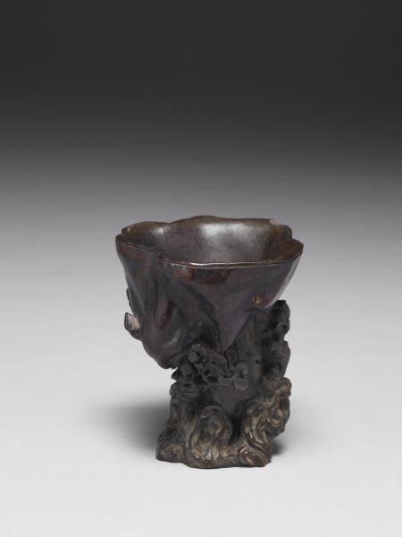 沉香木雕花果杯