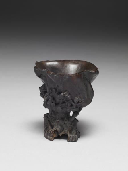 沉香木雕花果杯