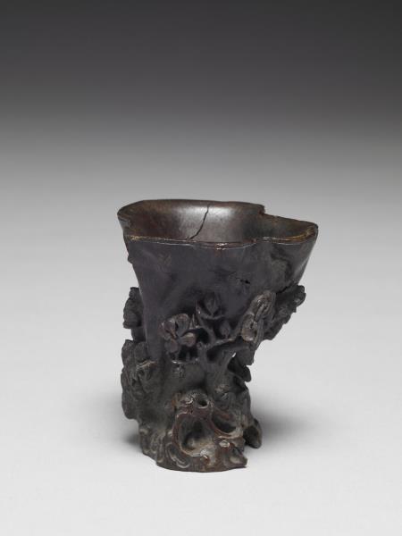 沉香木雕花果杯