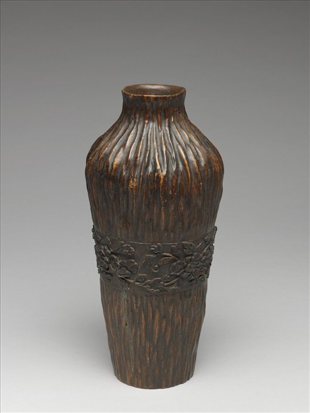 沉香木雕牡丹花紋瓶