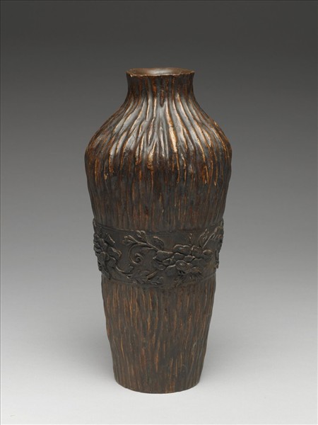 沉香木雕牡丹花紋瓶