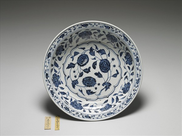 青花牡丹紋盤