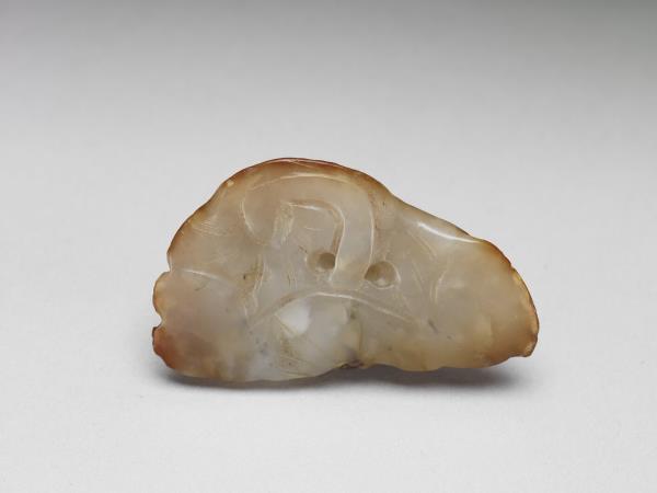 玉雙獅戲球墜飾