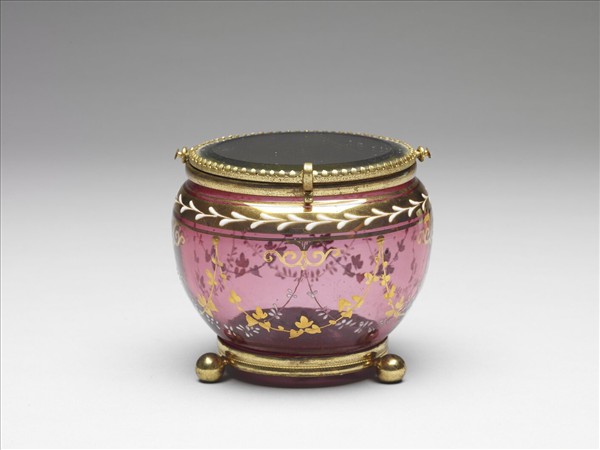 西洋玻璃花草紋盒