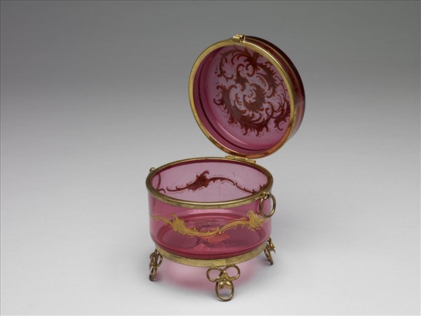 西洋玻璃花草紋盒