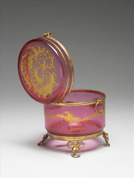 西洋玻璃花草紋盒