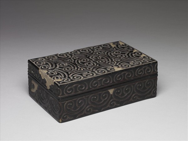 剔犀如意雲紋長方盒