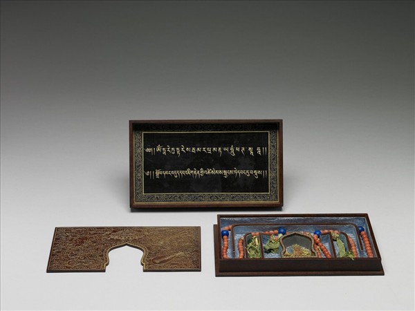 五方救度佛母數珠箱：紅度母