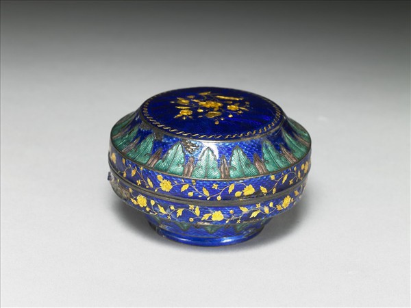 銅胎內填琺瑯貼金盒