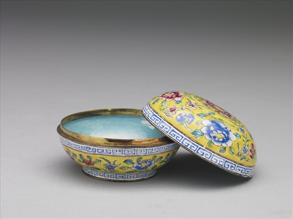 銅胎畫琺瑯芙蓉紋圓盒