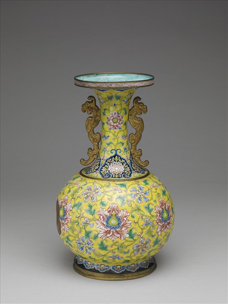 銅胎畫琺瑯番蓮紋瓶