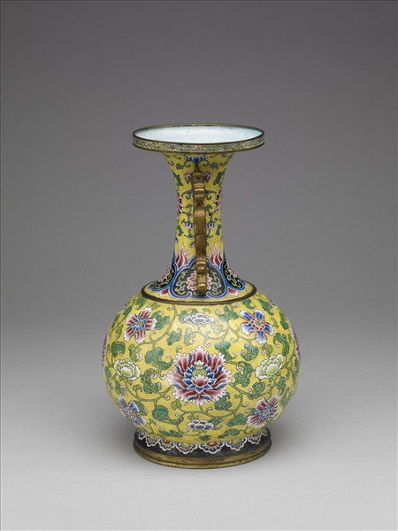 銅胎畫琺瑯番蓮紋瓶