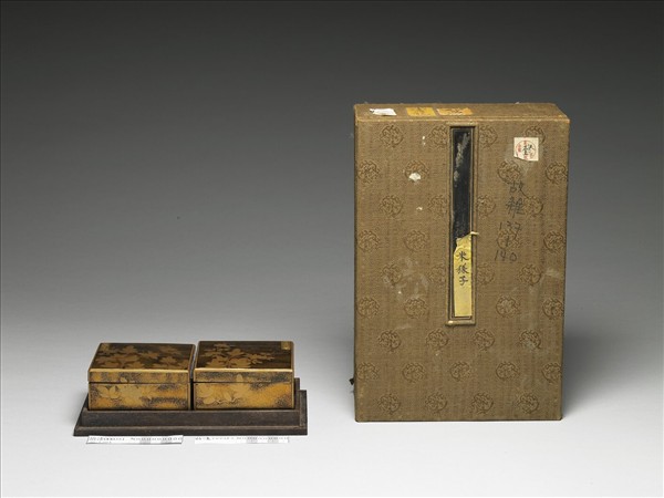 牡丹松蒔繪方盒