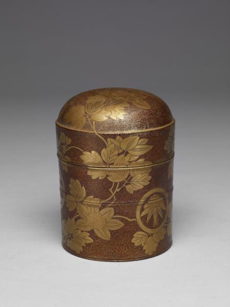 牡丹蒔繪圓筒盒