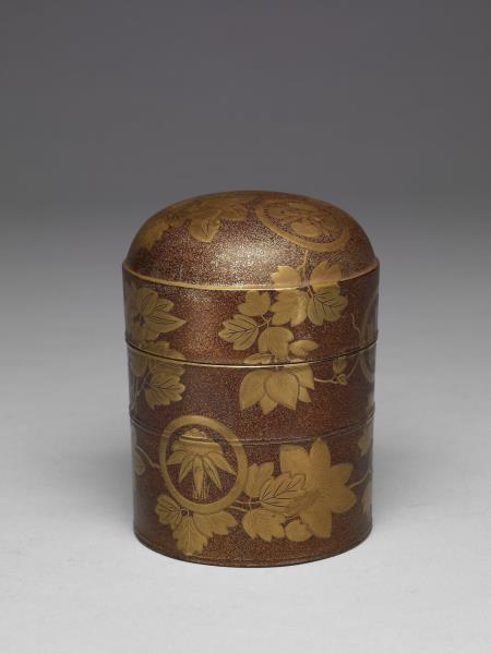 牡丹蒔繪圓筒盒