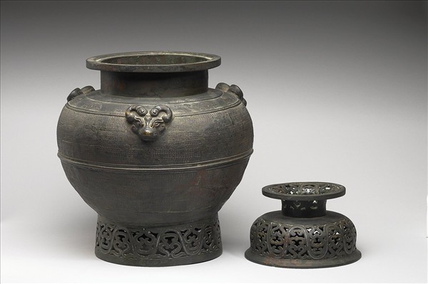 嵌金銀蟠虺紋罍