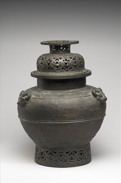 嵌金銀蟠虺紋罍