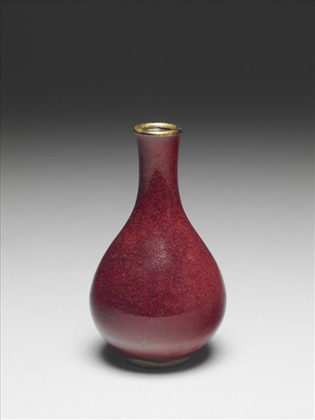 霽紅釉膽瓶