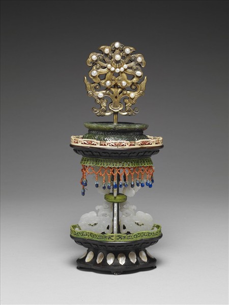 銅鍍金嵌珠蓮花