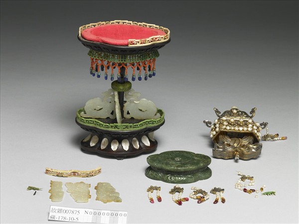 銅鍍金嵌珠寶蓋