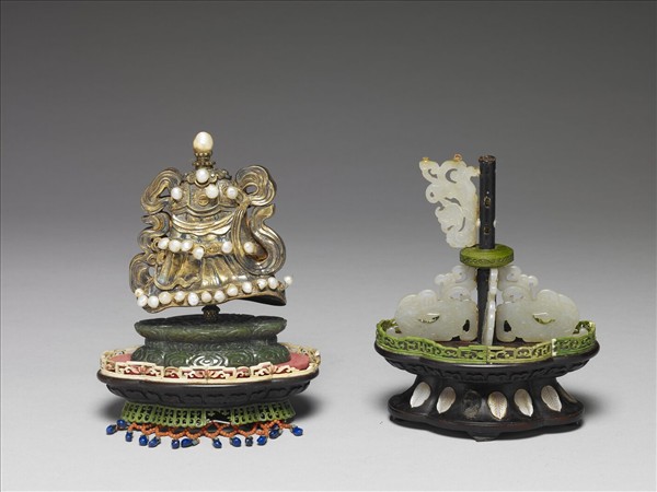 銅鍍金嵌珠寶傘