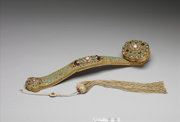 鍍金纍絲鑲珠寶蟠枝花如意